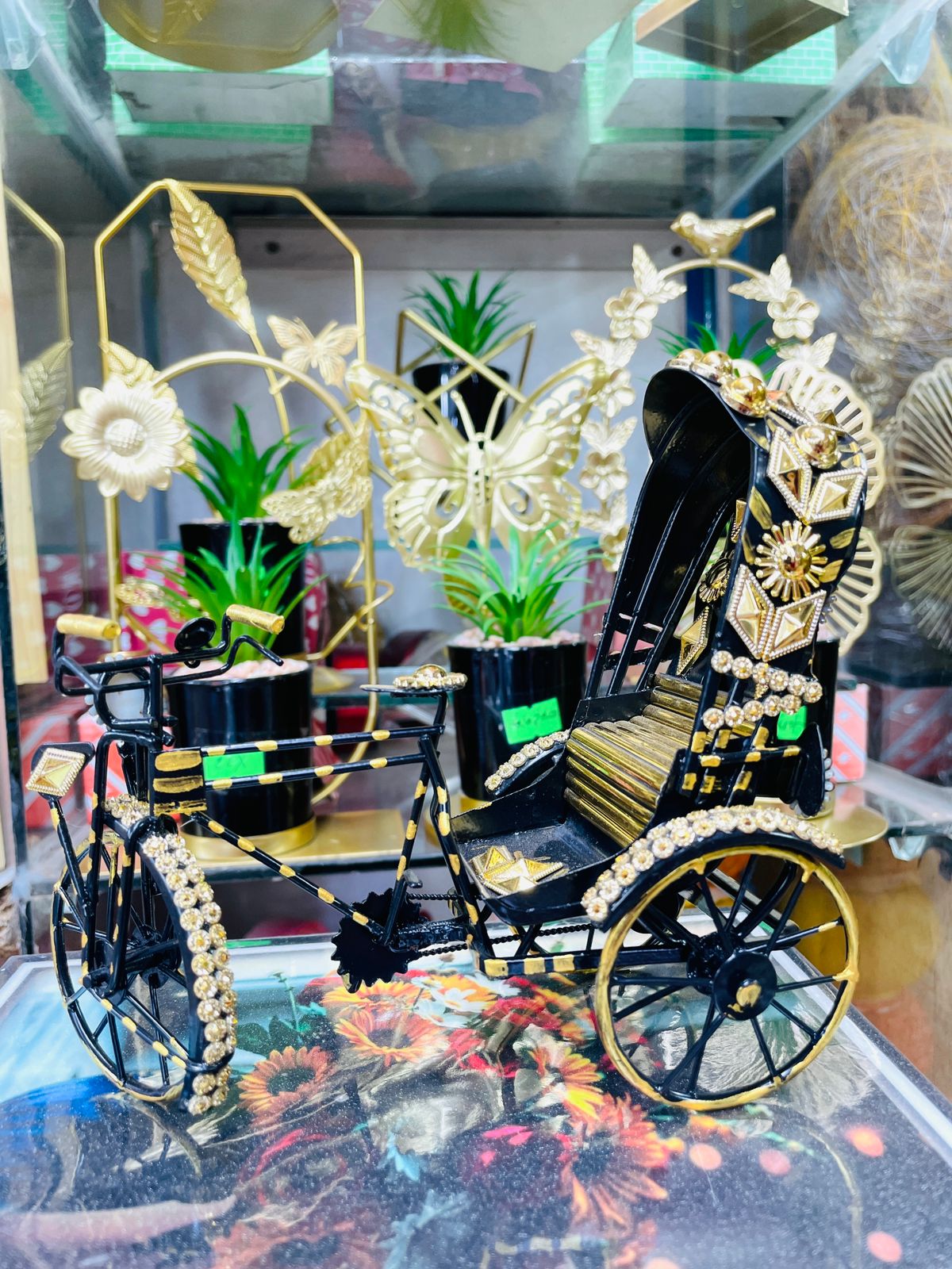 Metal Miniature Replica Ornamented Rickshaw